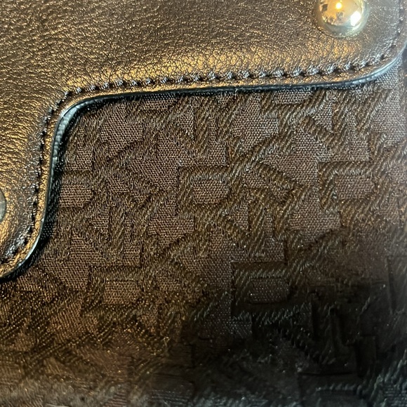 DKNY over the shoulder purse - Picture 5 of 13